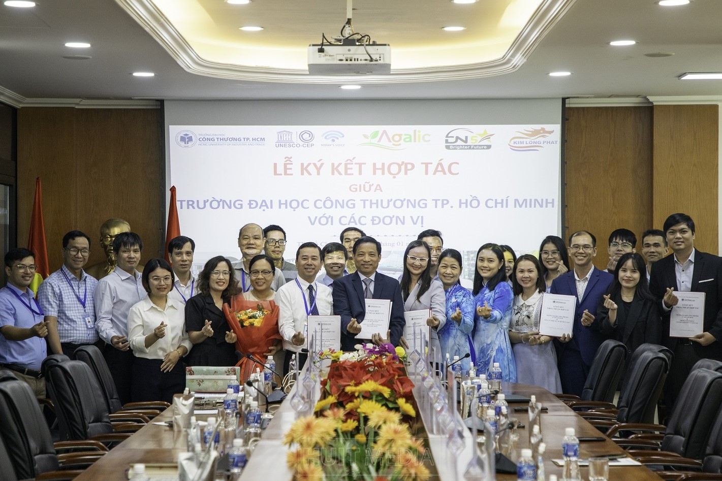  Lễ ký kết hợp tác giữa Trường Đại học Công Thương Thành phố Hồ Chí Minh (HUIT) với các công ty, tổ chức, doanh nghiệp