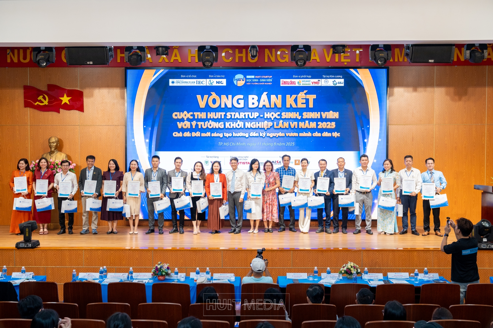 Vòng bán kết cuộc thi HUIT Startup Học sinh sinh viên với ý tưởng khởi nghiệp lần 06 năm 2025 với chủ đề “Đổi mới sáng tạo hướng tới kỷ nguyên vươn mình của dân tộc”